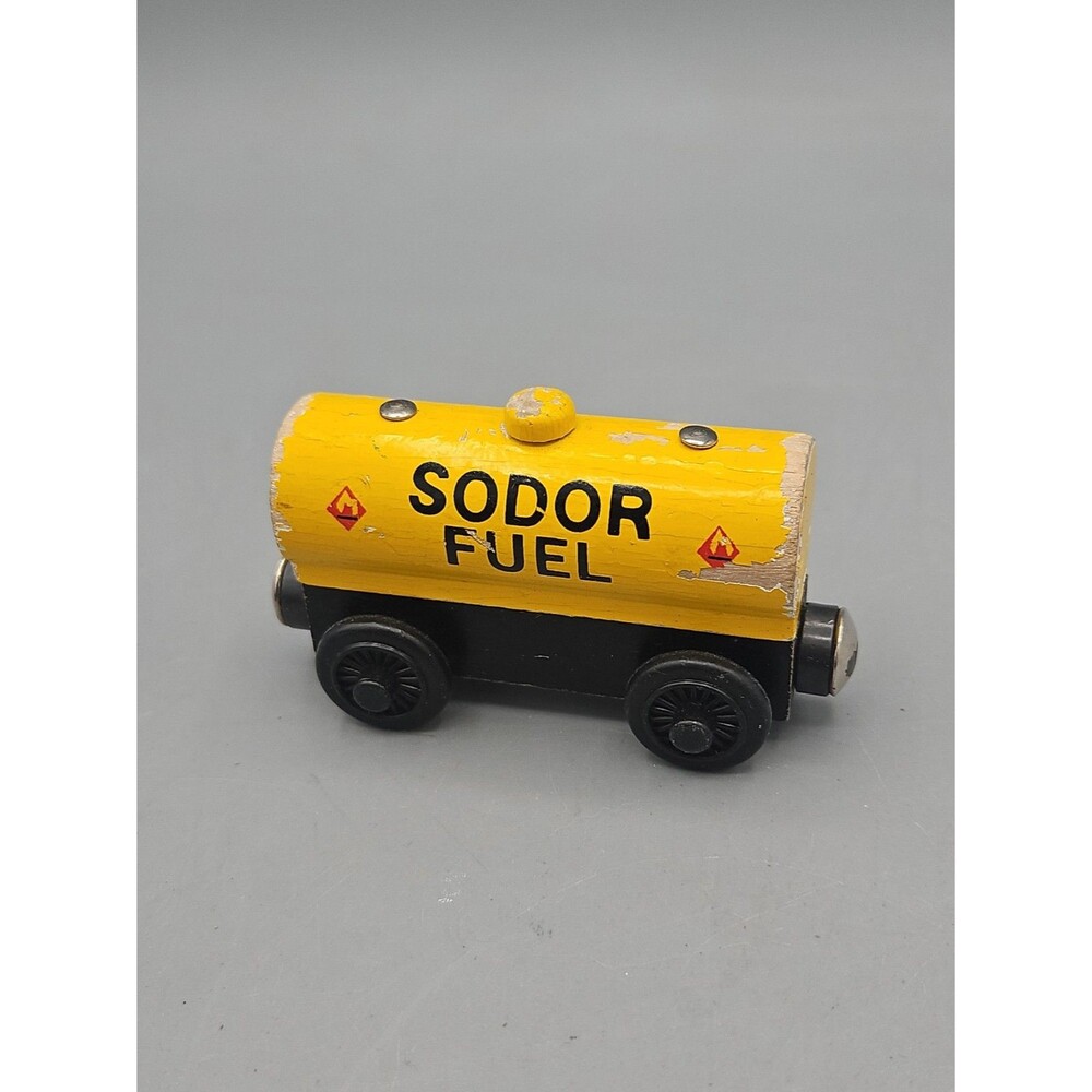 Thomas & Friends Wooden Railway Sodor Fuel Tanker Car  1997